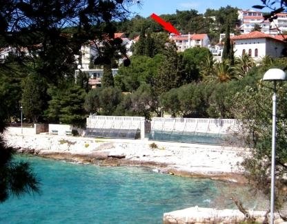 APARTMANI TAMARA, privatni smeštaj u mestu Hvar, Hrvatska - pogled s mora na objekt